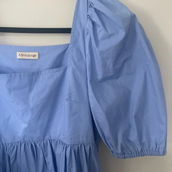 A Bronze Age Cornflower Blue Puff-Sleeve Midi Dress - Picture 4 of 7